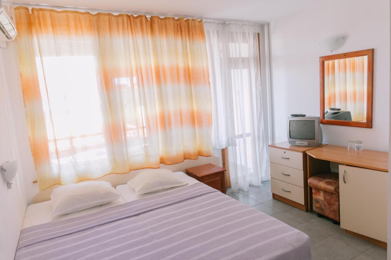 Hotel Hronos à Nessebar Extérieur photo