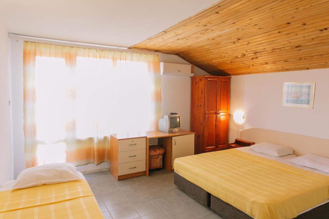 Hotel Hronos à Nessebar Extérieur photo