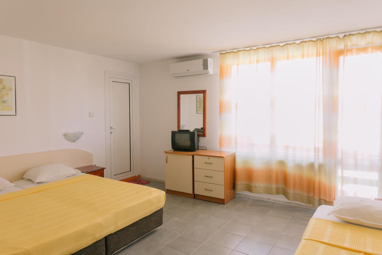 Hotel Hronos à Nessebar Extérieur photo