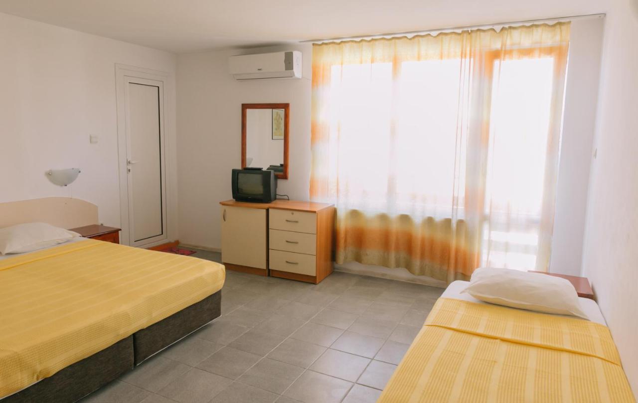 Hotel Hronos à Nessebar Extérieur photo