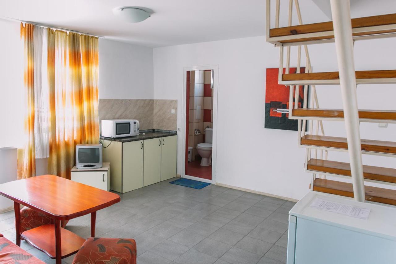 Hotel Hronos à Nessebar Extérieur photo