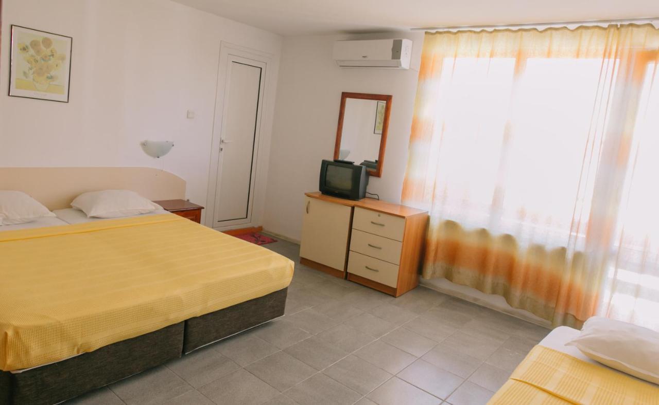 Hotel Hronos à Nessebar Extérieur photo